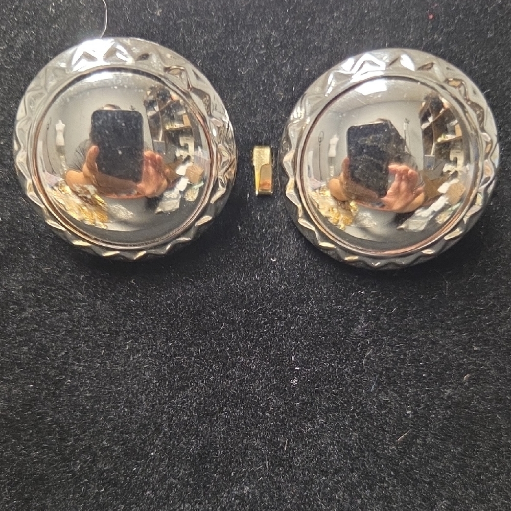Silver Vintage 1980's Round Clip-On Earrings